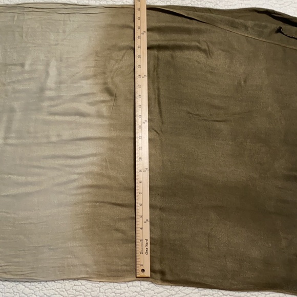 Angl Scarf - Picture 8 of 9